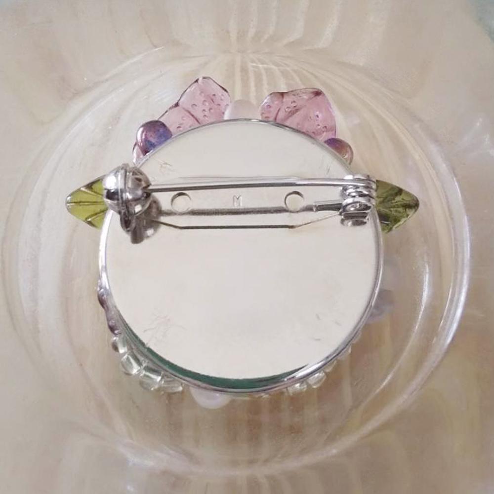 ドイツ製の大きな花をあしらった立体花ブローチ | 9枚目