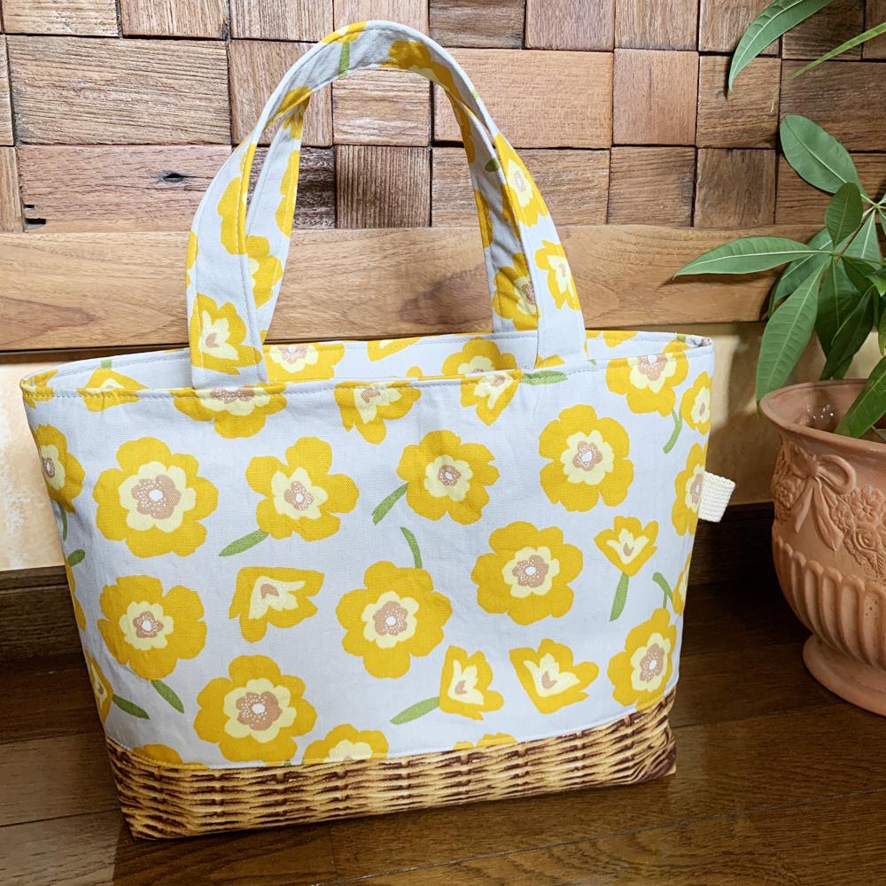 北欧花と竹カゴ風トートバッグ　ポケット3つ付き | 2枚目