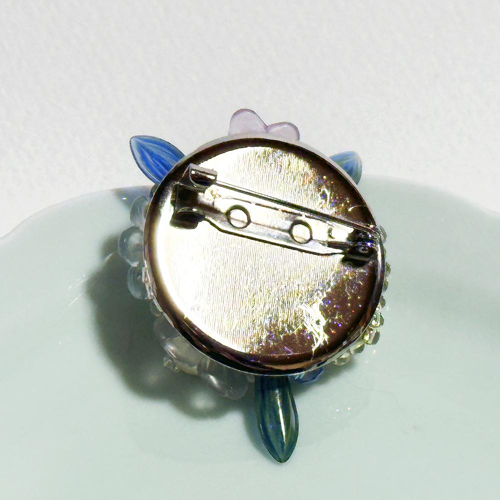 フォーマルやビジネスシーンにも合う立体花ブローチ | 6枚目