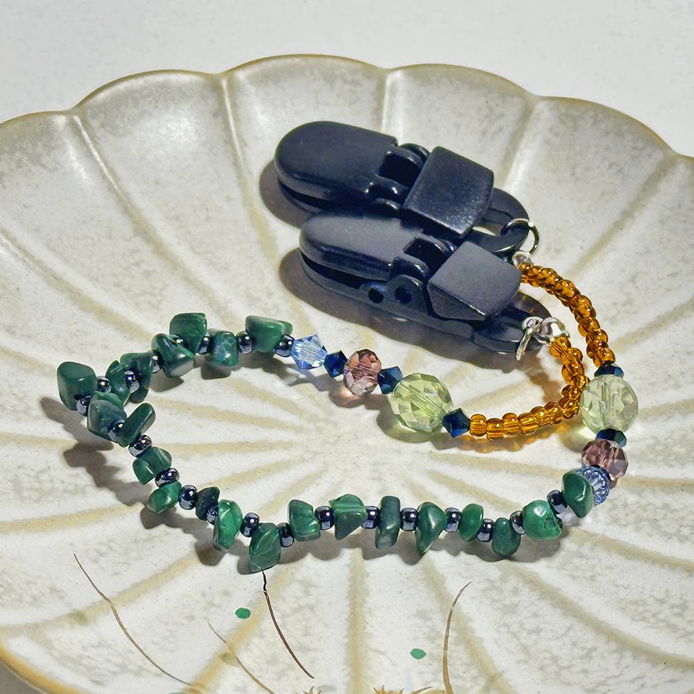 天然石の孔雀石とビーズの帽子クリップ　（ハットクリップ／帽子ストラップ） | 12枚目