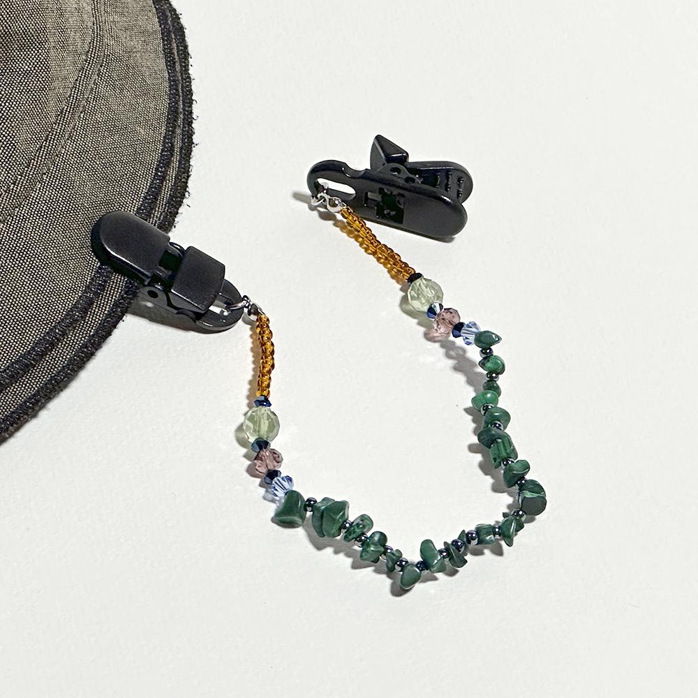 天然石の孔雀石とビーズの帽子クリップ　（ハットクリップ／帽子ストラップ）