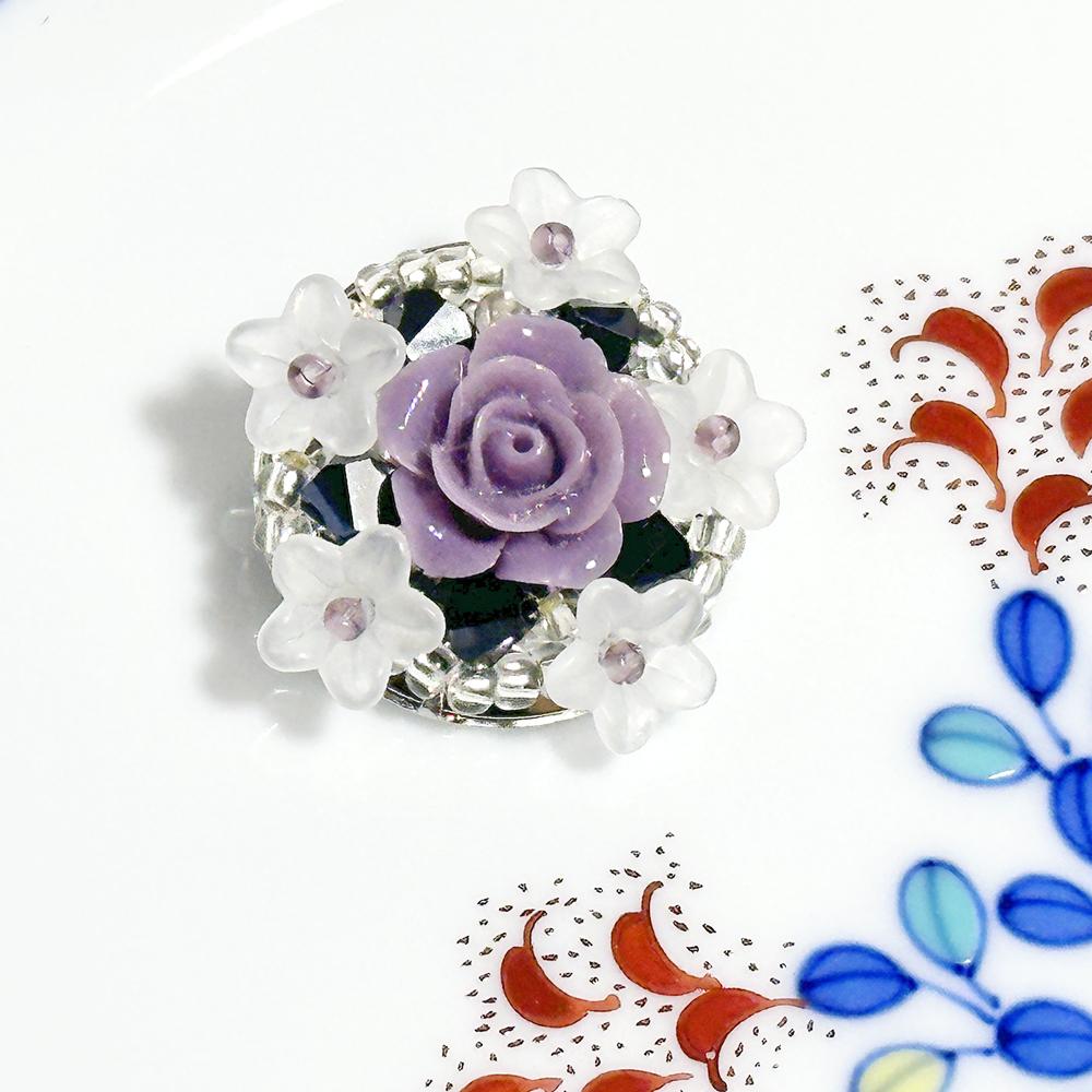 爽やかな色合いでフォーマルやビジネスシーンにも合う立体花ブローチ | 6枚目