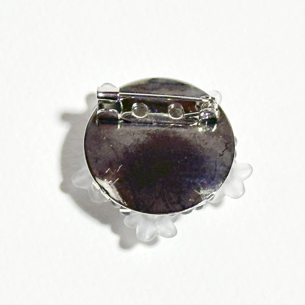 爽やかな色合いでフォーマルやビジネスシーンにも合う立体花ブローチ | 8枚目