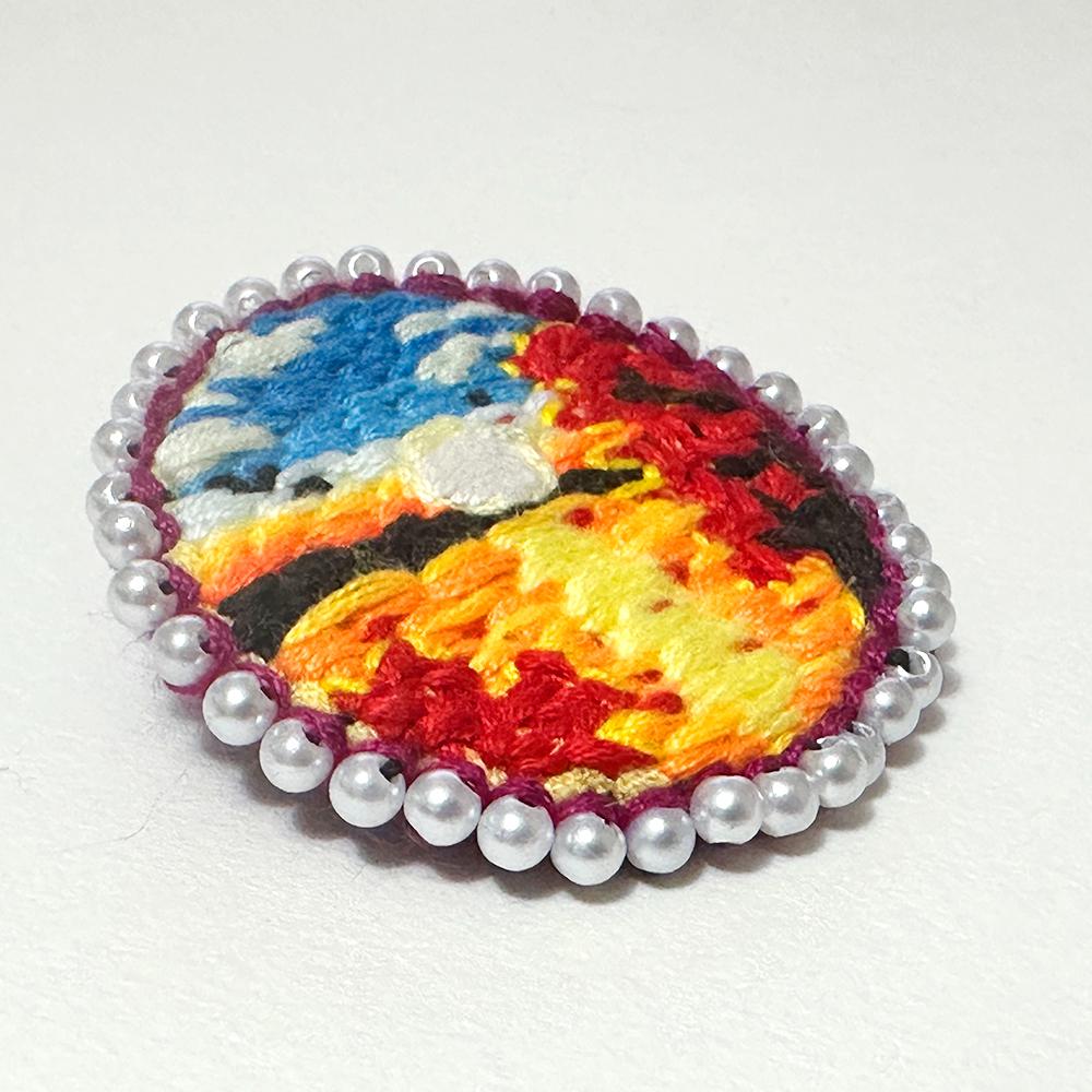 夕焼けと水辺と空のアート刺繍ブローチ　（紅葉／海／水面／川／太陽／パール） | 6枚目