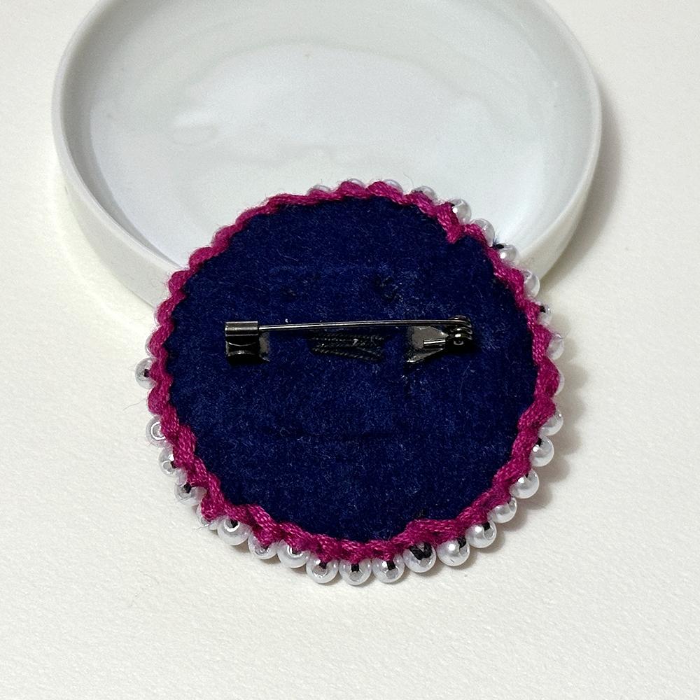 夕焼けと水辺と空のアート刺繍ブローチ　（紅葉／海／水面／川／太陽／パール） | 8枚目