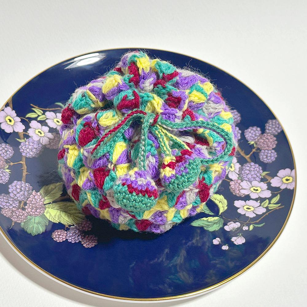 寒色系カラフルな手編みのポーチ　（毛糸ポーチ／かぎ編み／大人可愛い） | 7枚目