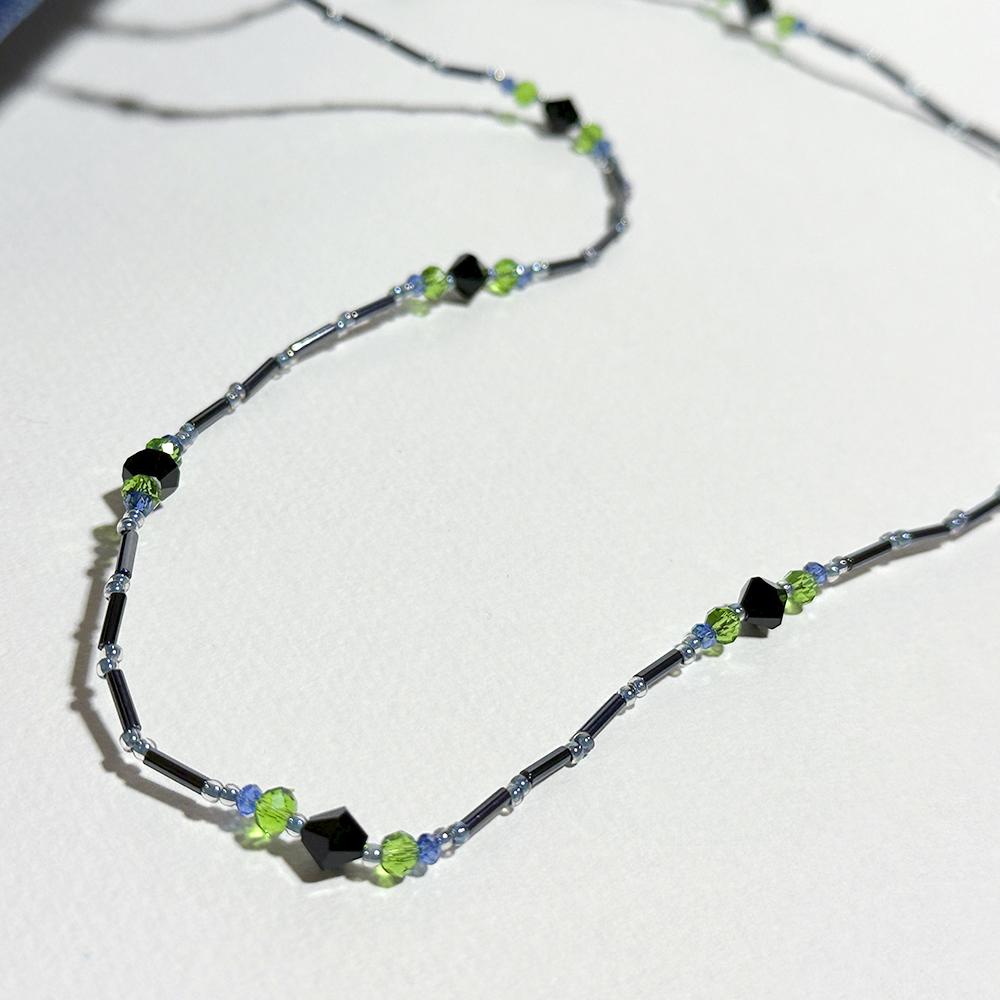 メタリックブラックと寒色カラーの大人眼鏡チェーン　（ビーズアクセサリー／眼鏡ストラップ／サングラスアクセサリー） | 6枚目