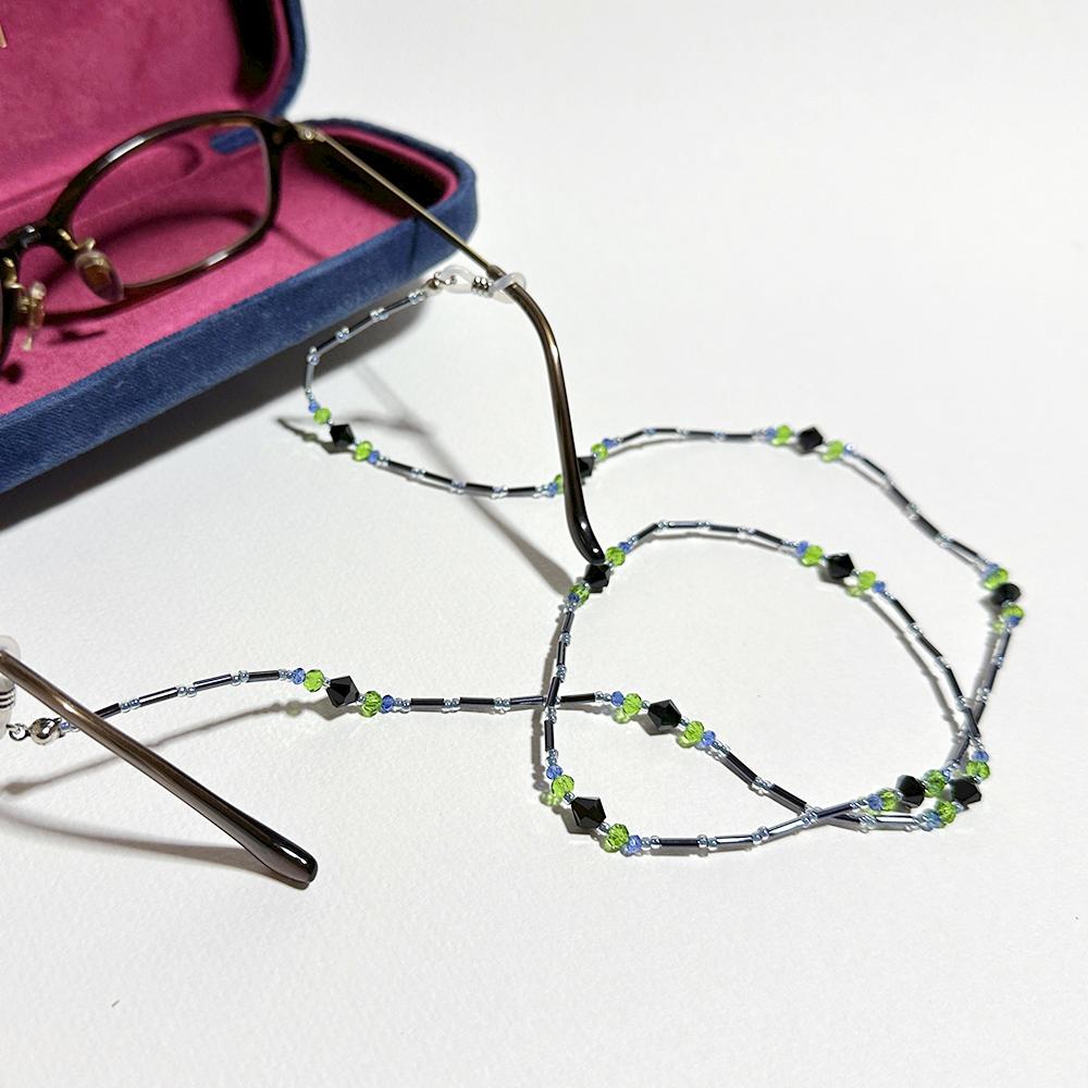 メタリックブラックと寒色カラーの大人眼鏡チェーン　（ビーズアクセサリー／眼鏡ストラップ／サングラスアクセサリー） | 8枚目